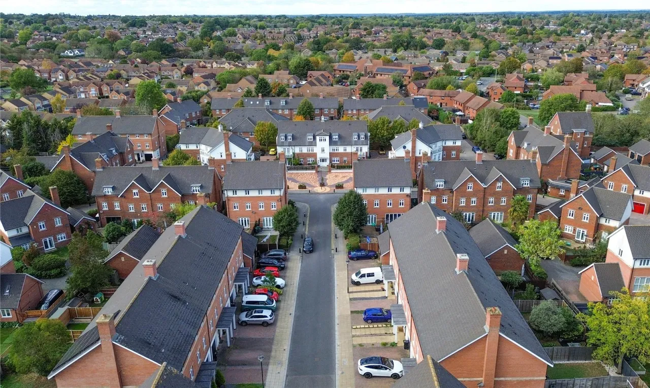 Gabriels Square, Lower Earley, RG6, photo 18