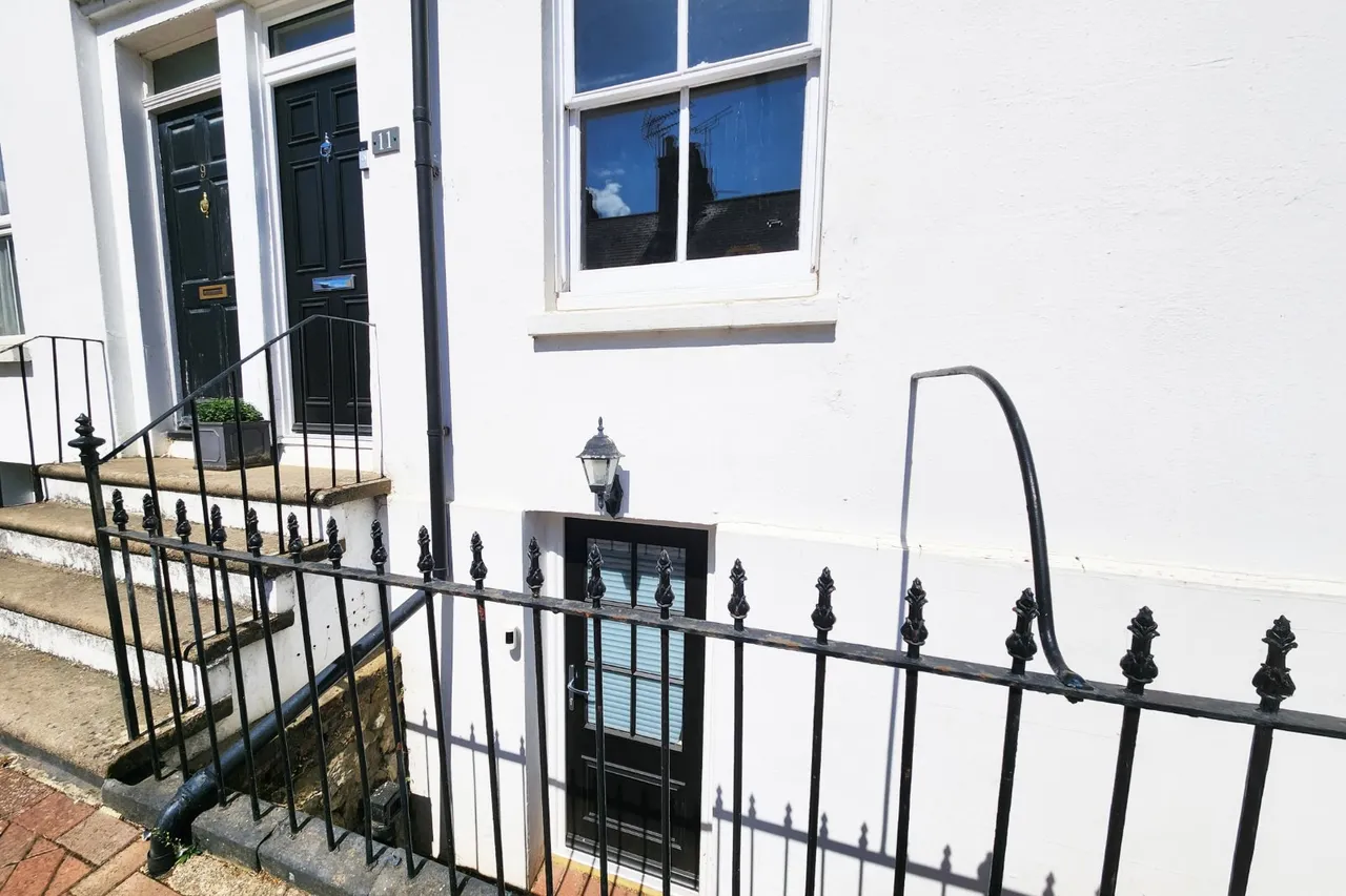 Queen Street, Ashford, TN23, photo 17