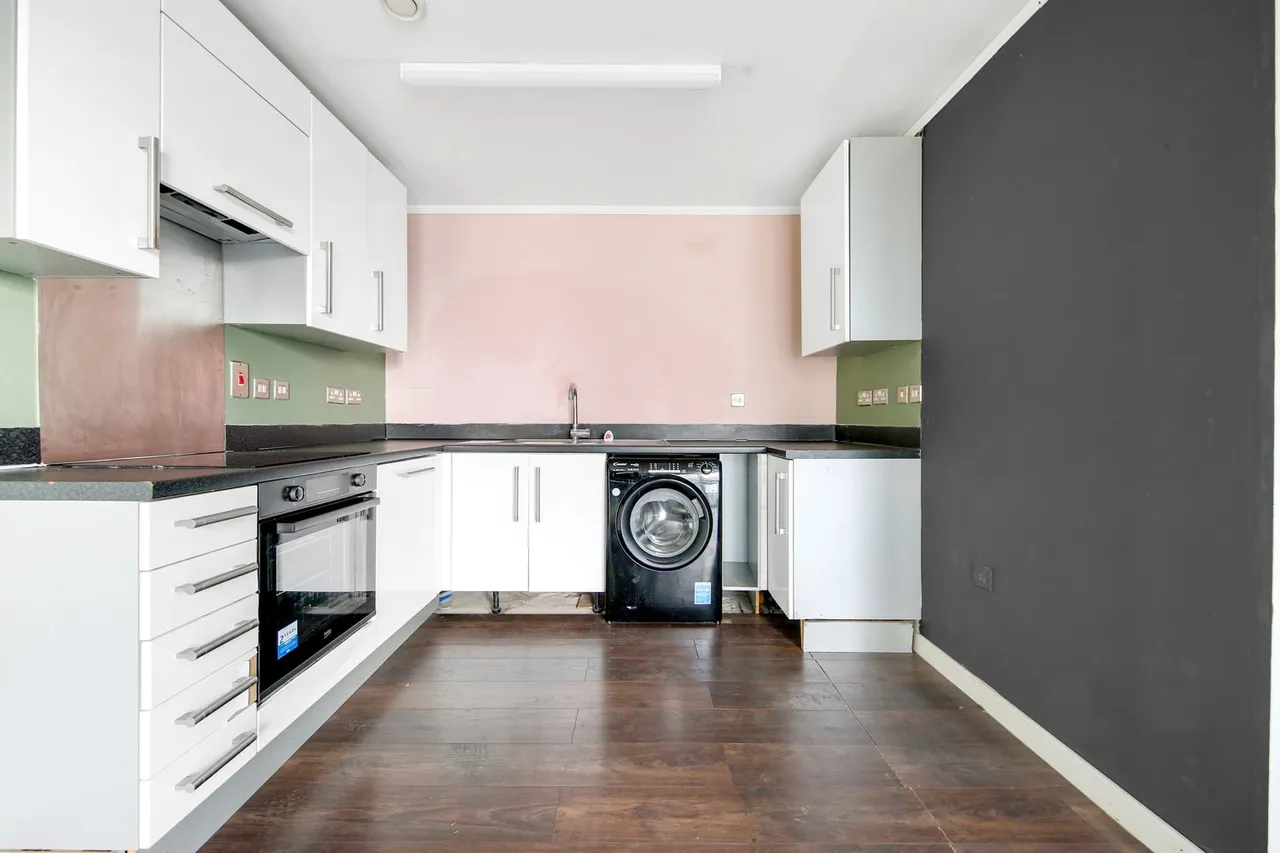 Flat 12, John Wetherby Court West, 16 High Street, London, E15 2PP, photo 6