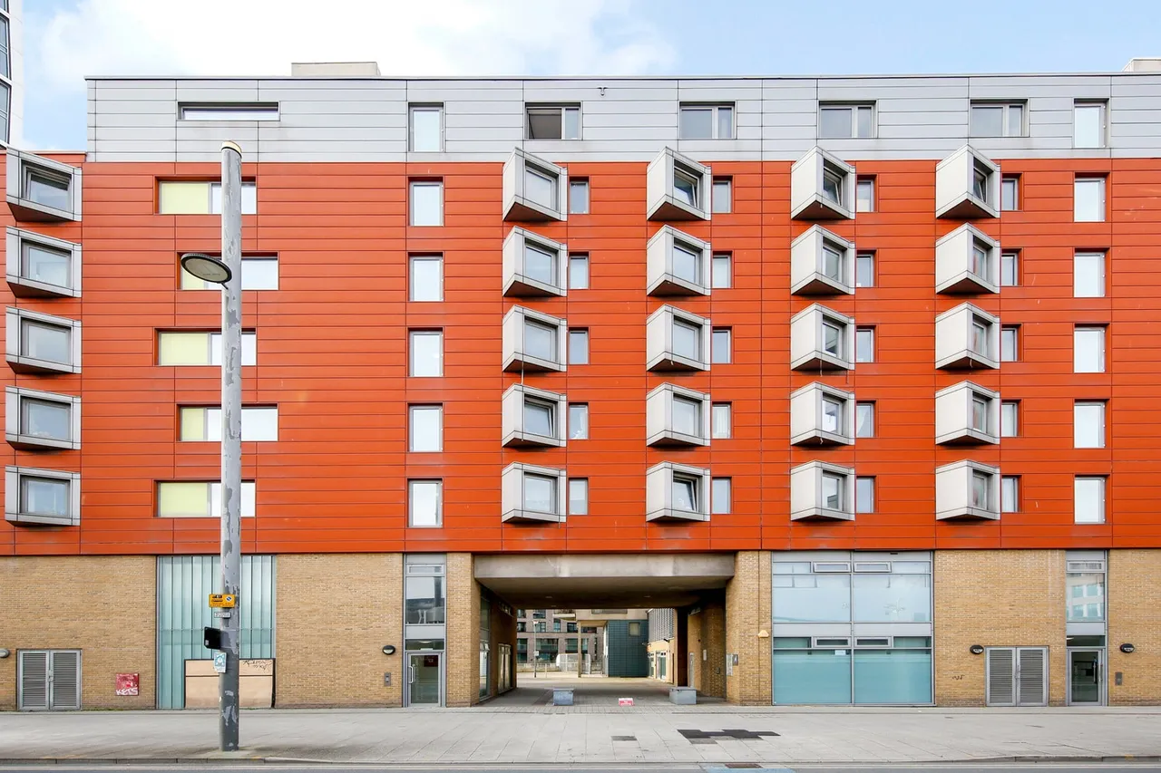 2 bed property for sale — Flat 12, John Wetherby Court West, 16 High Street, London, E15 2PP