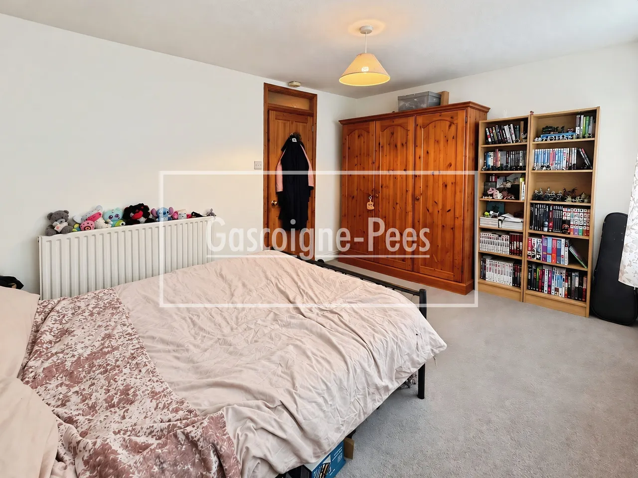 Horsham, RH12, photo 4