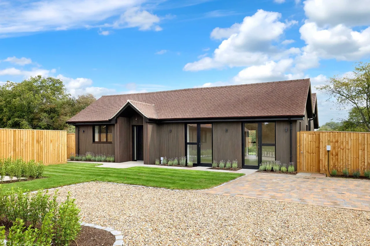 Rookery Meadow, Holmer Green, HP15, photo 19