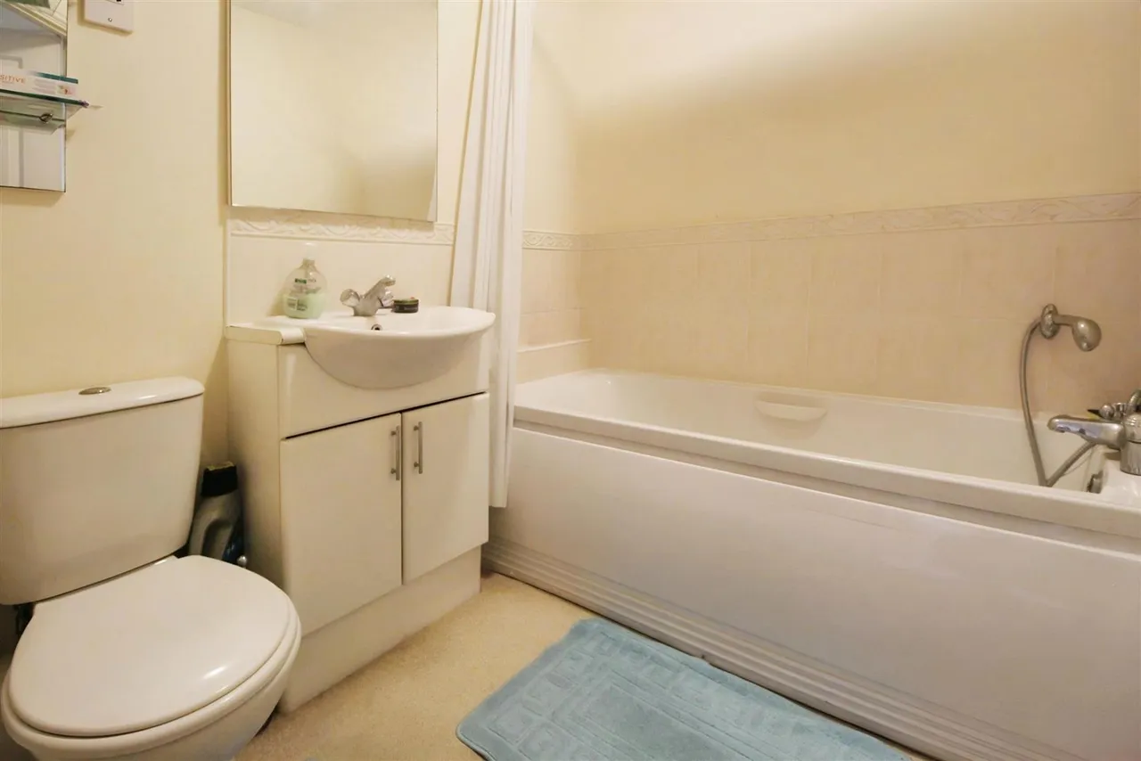 Bower Way, Slough, photo 7