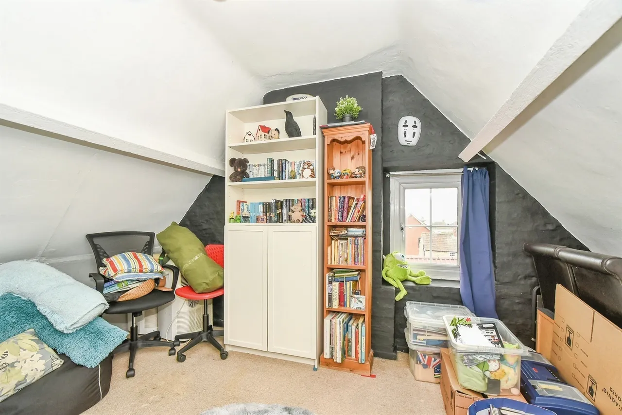 Wood Street, Calne, SN11, photo 13