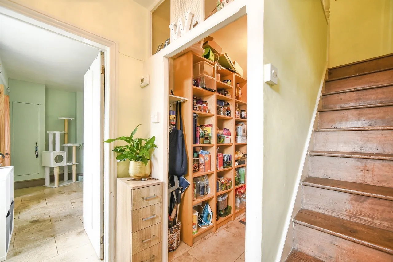 Wood Street, Calne, SN11, photo 6