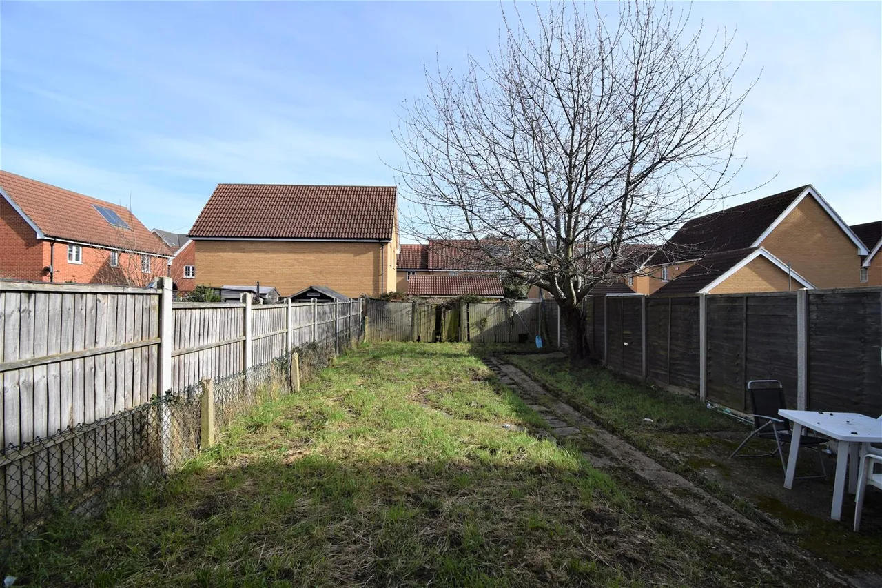 Crescent Road, Dagenham, photo 8