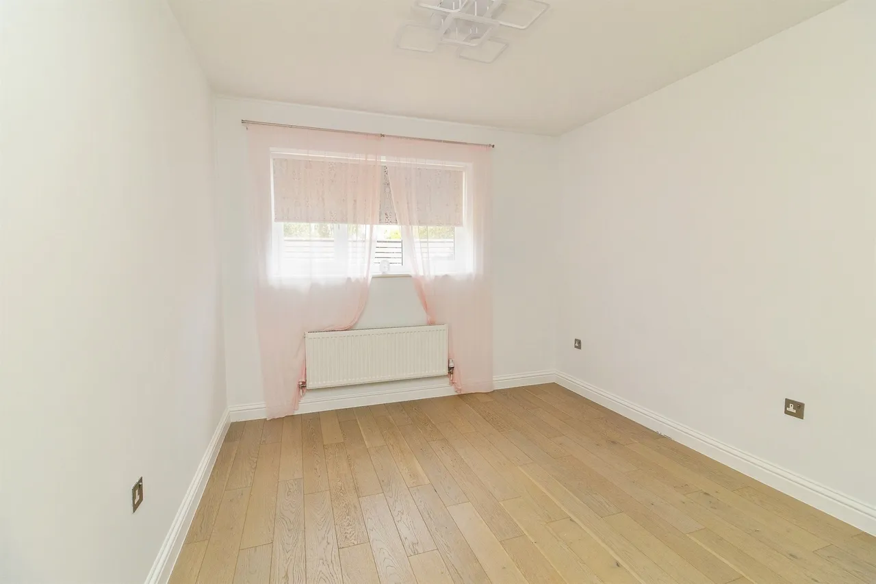 Cadeby Court, Broughton, MK10, photo 9