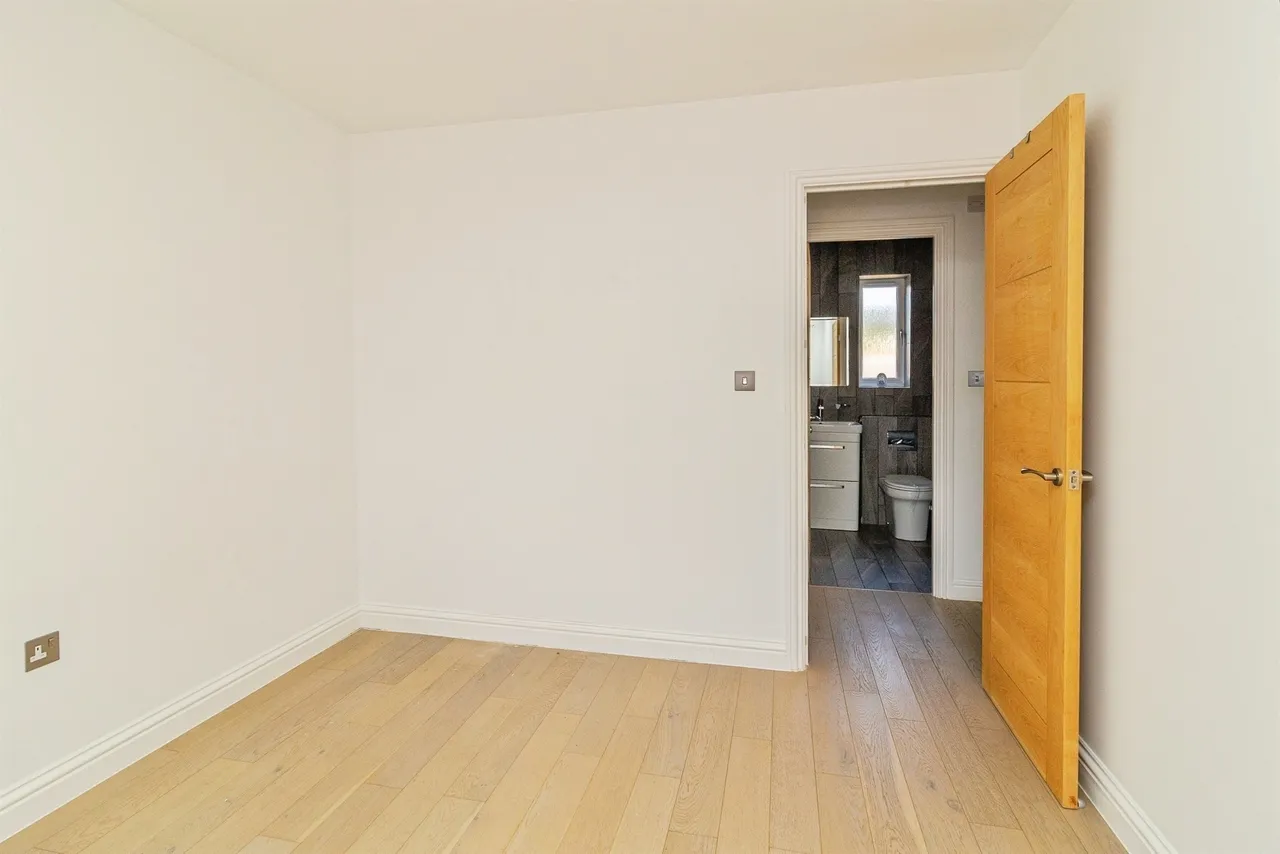Cadeby Court, Broughton, MK10, photo 10