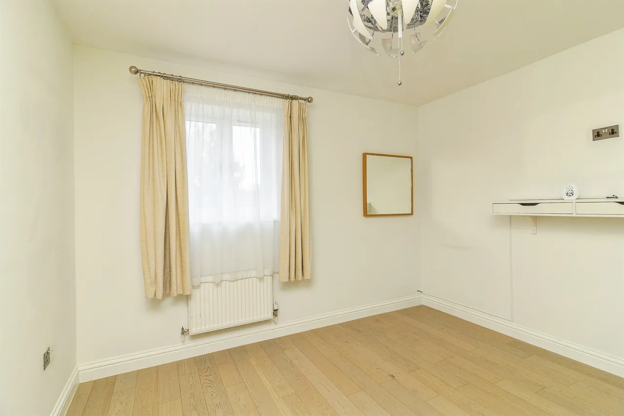 Cadeby Court, Broughton, MK10, photo 13
