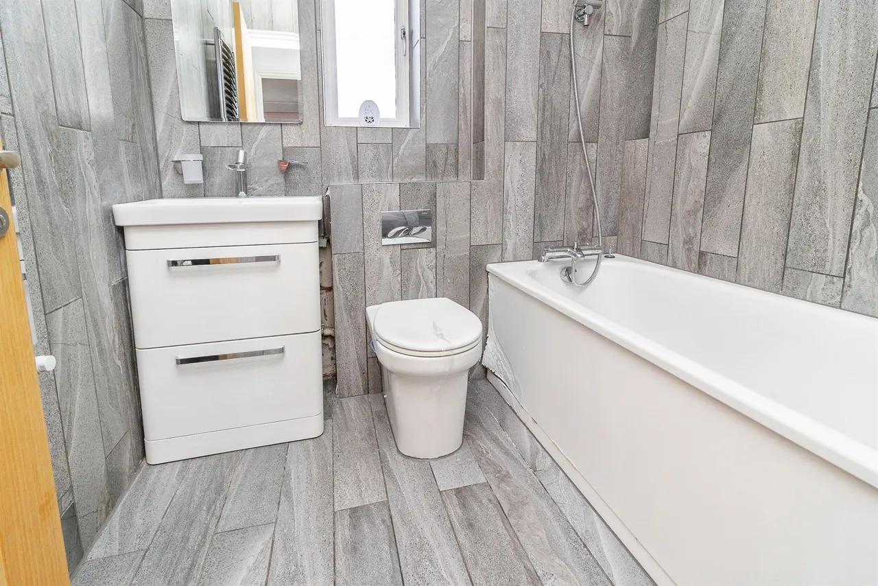 Cadeby Court, Broughton, MK10, photo 12
