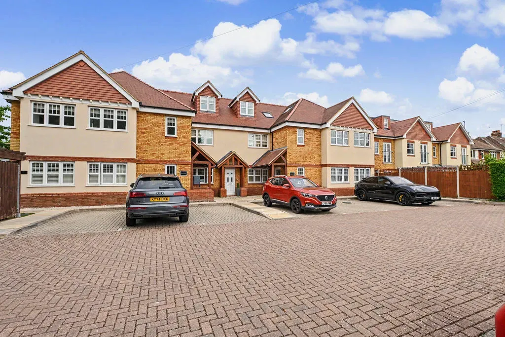 London Road, Aston Clinton, Buckinghamshire, HP22 5LB, photo 9