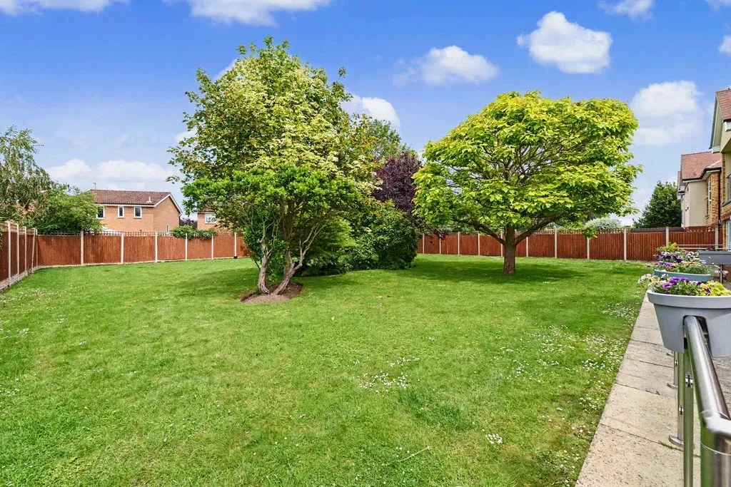 London Road, Aston Clinton, Buckinghamshire, HP22 5LB, photo 4