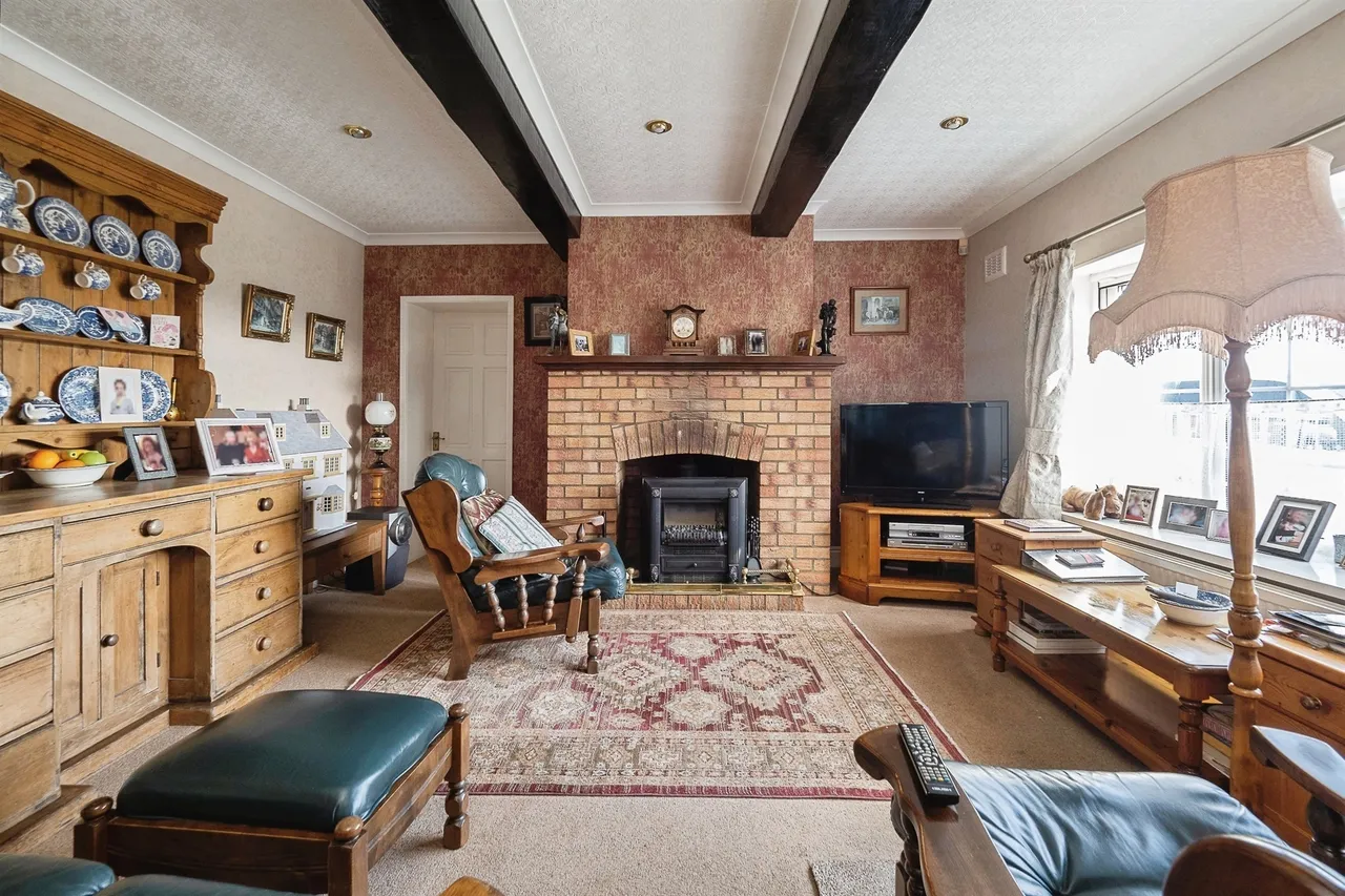 Routh, Beverley, photo 6