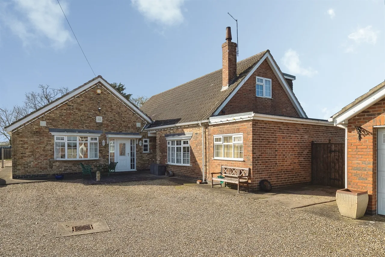 Routh, Beverley, photo 4