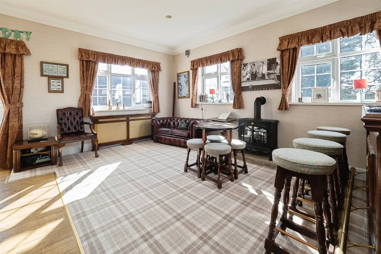 Routh, Beverley, photo 11