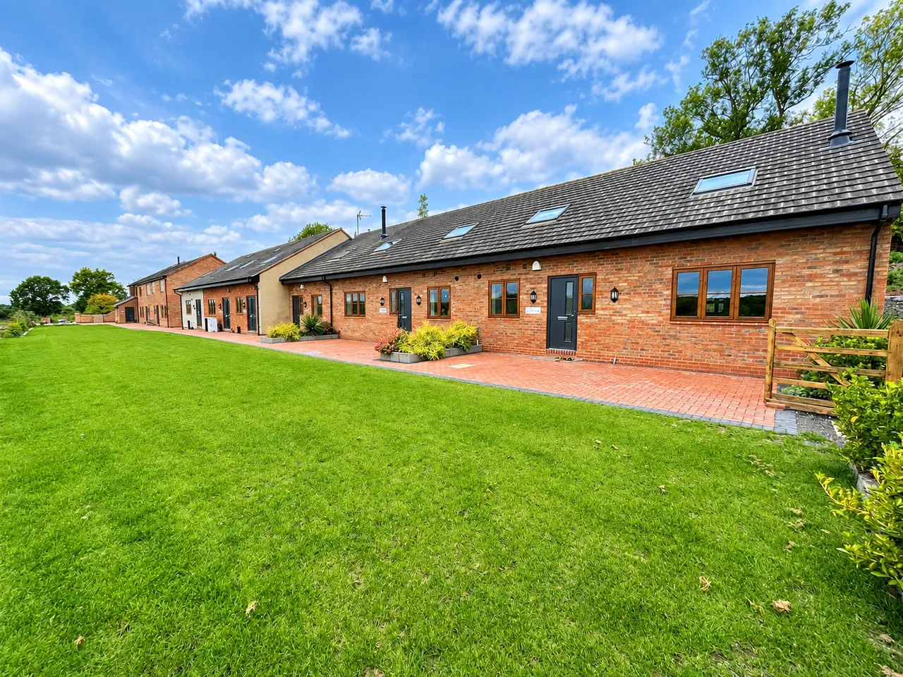 2 bed house to rent, Old Warwick Road, Rowington, CV35