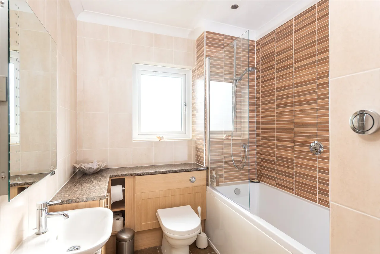 Gosmore Ley Close, Gosmore, SG4, photo 12