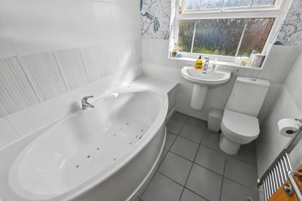 Longmeadow, Wootton Fields, photo 16