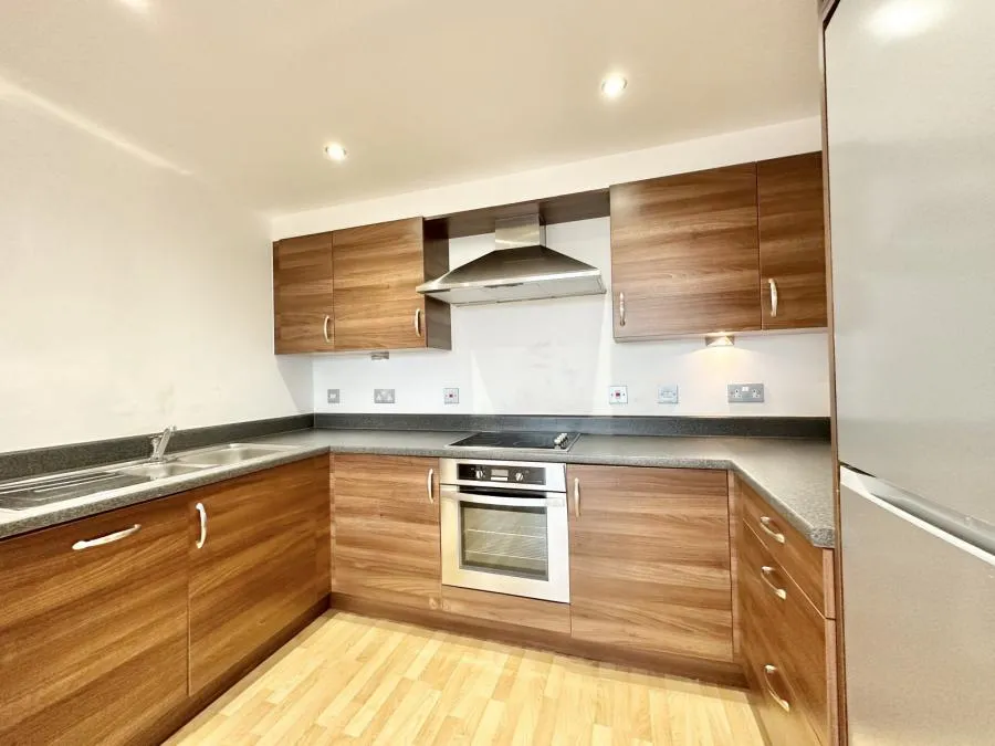 Southwell Park Road, Camberley, GU15, photo 6