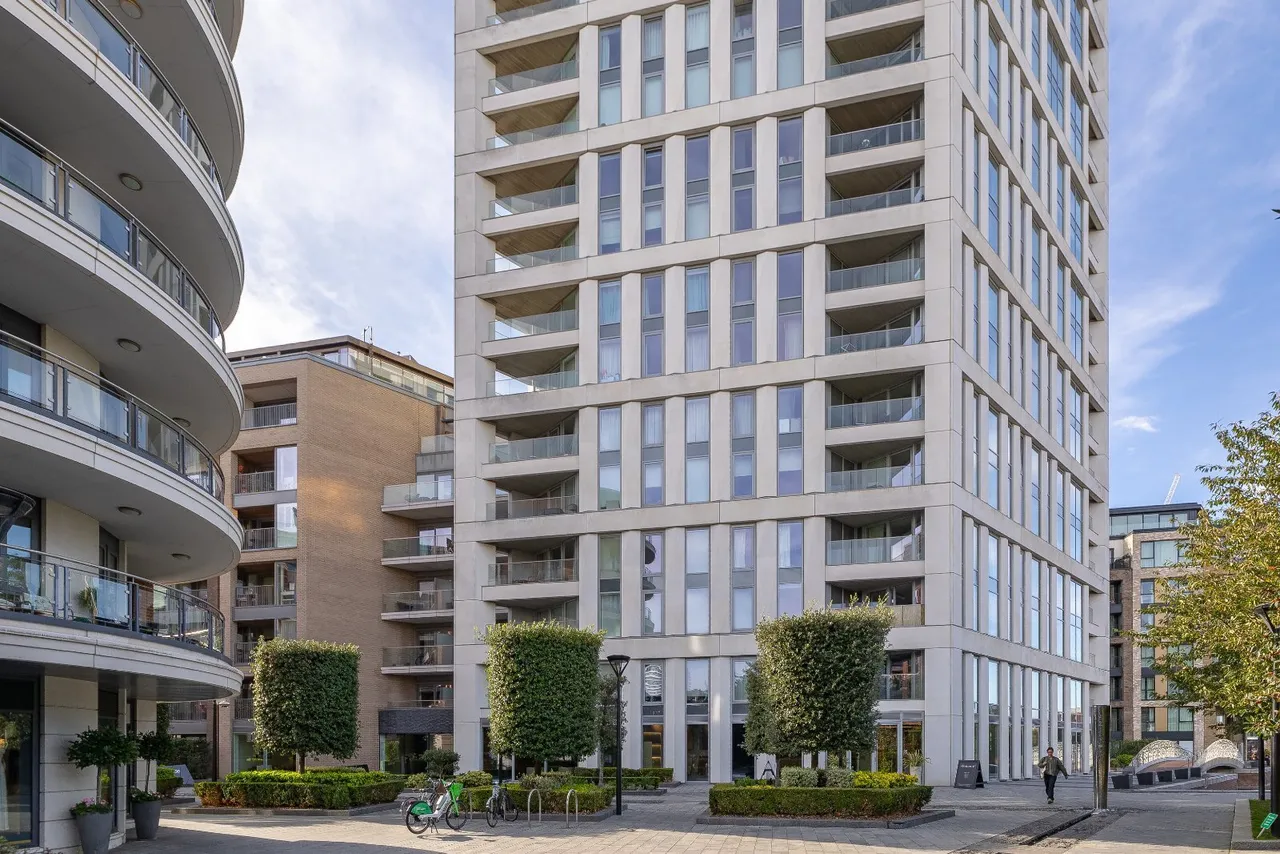 3 bed flat for sale, Chelsea Creek Tower, Chelsea Creek, SW6