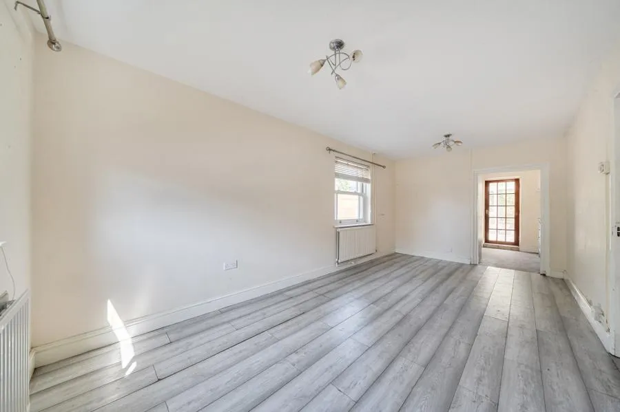 Bath Road, Woolhampton, RG7, photo 5
