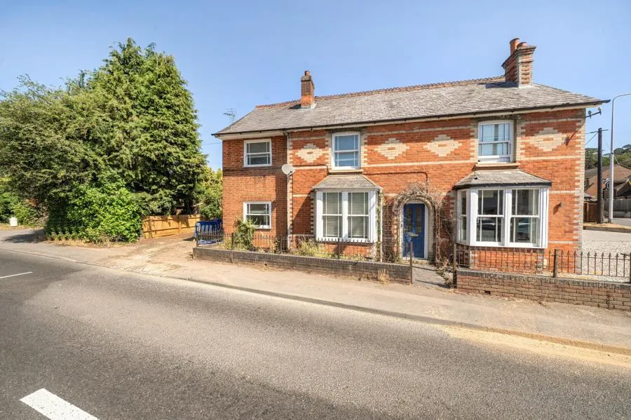 Bath Road, Woolhampton, RG7, photo 20