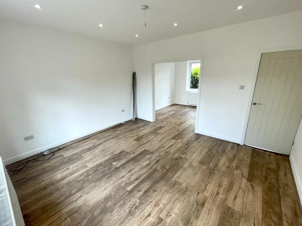 Addison Crescent, M16, photo 2