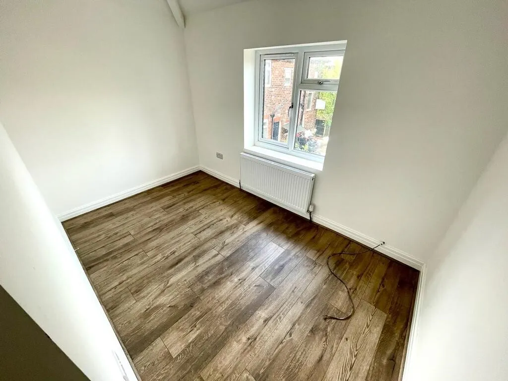 Addison Crescent, M16, photo 8