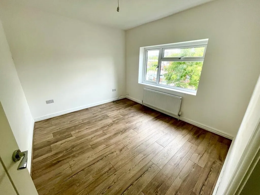 Addison Crescent, M16, photo 7