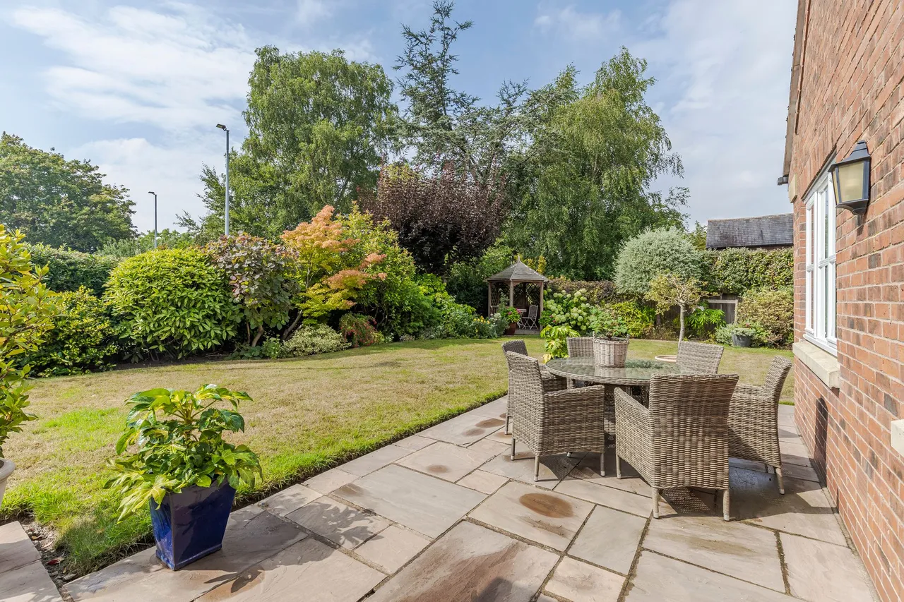 Orchard Close, Tarporley, photo 22