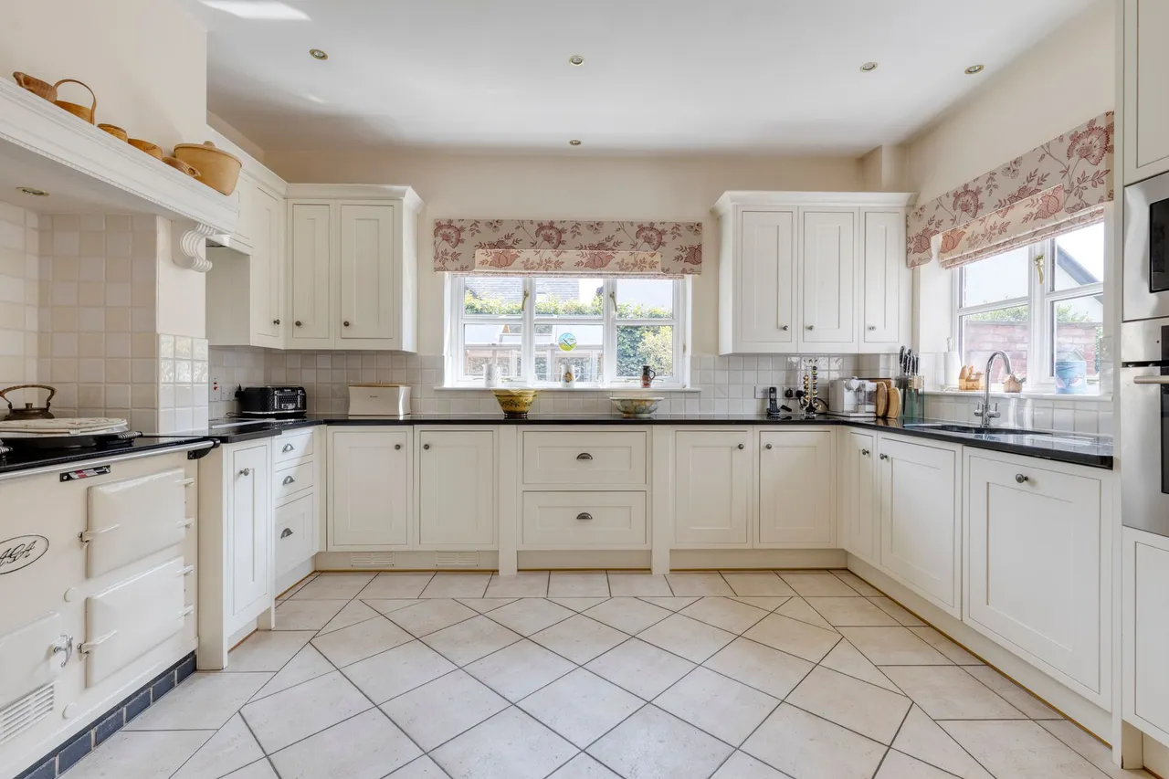 Orchard Close, Tarporley, photo 8