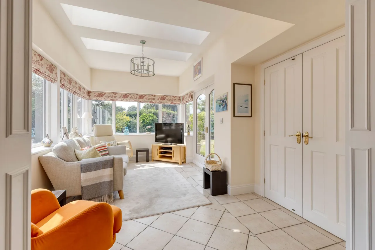 Orchard Close, Tarporley, photo 11
