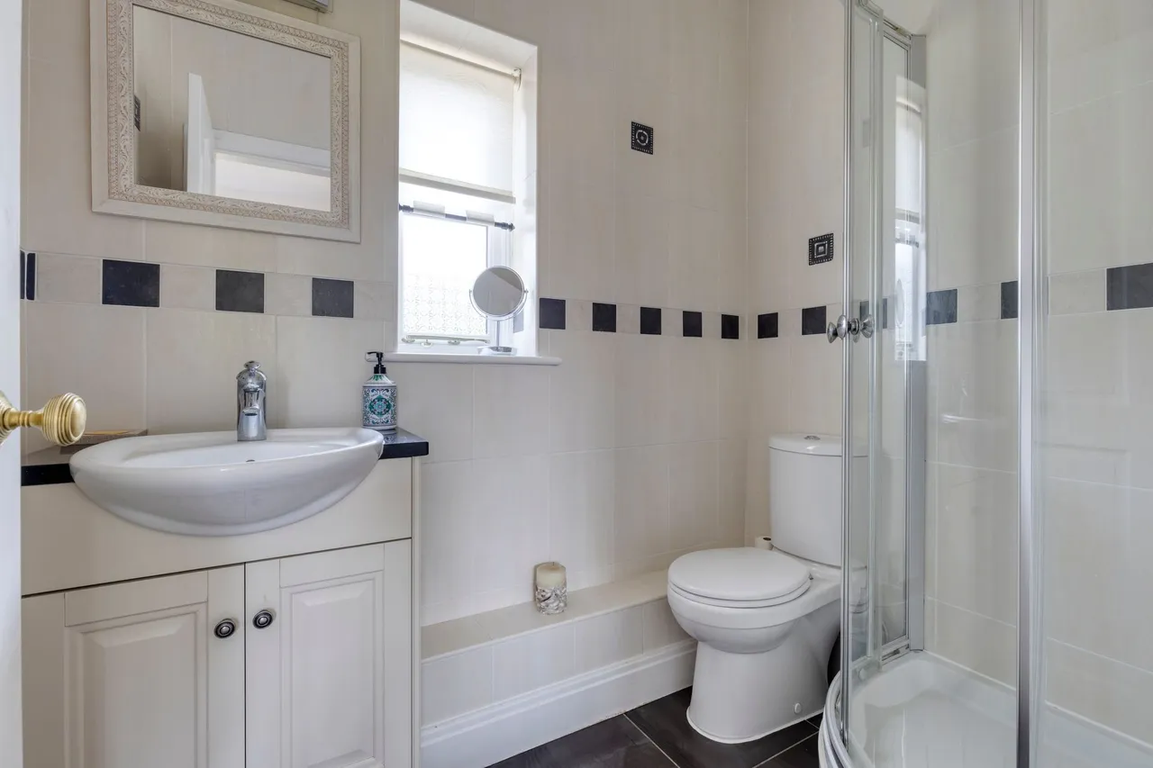 Orchard Close, Tarporley, photo 16