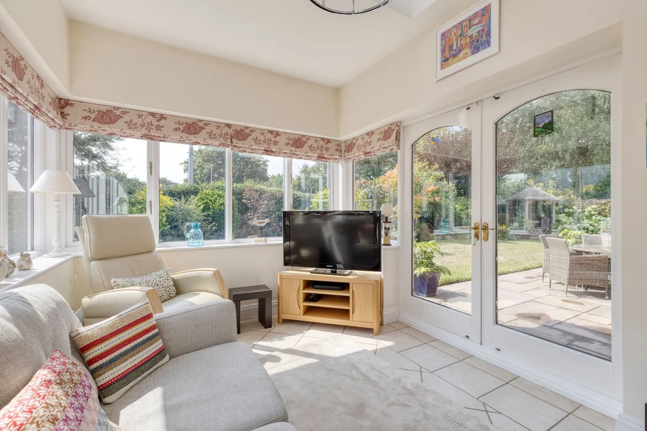 Orchard Close, Tarporley, photo 12