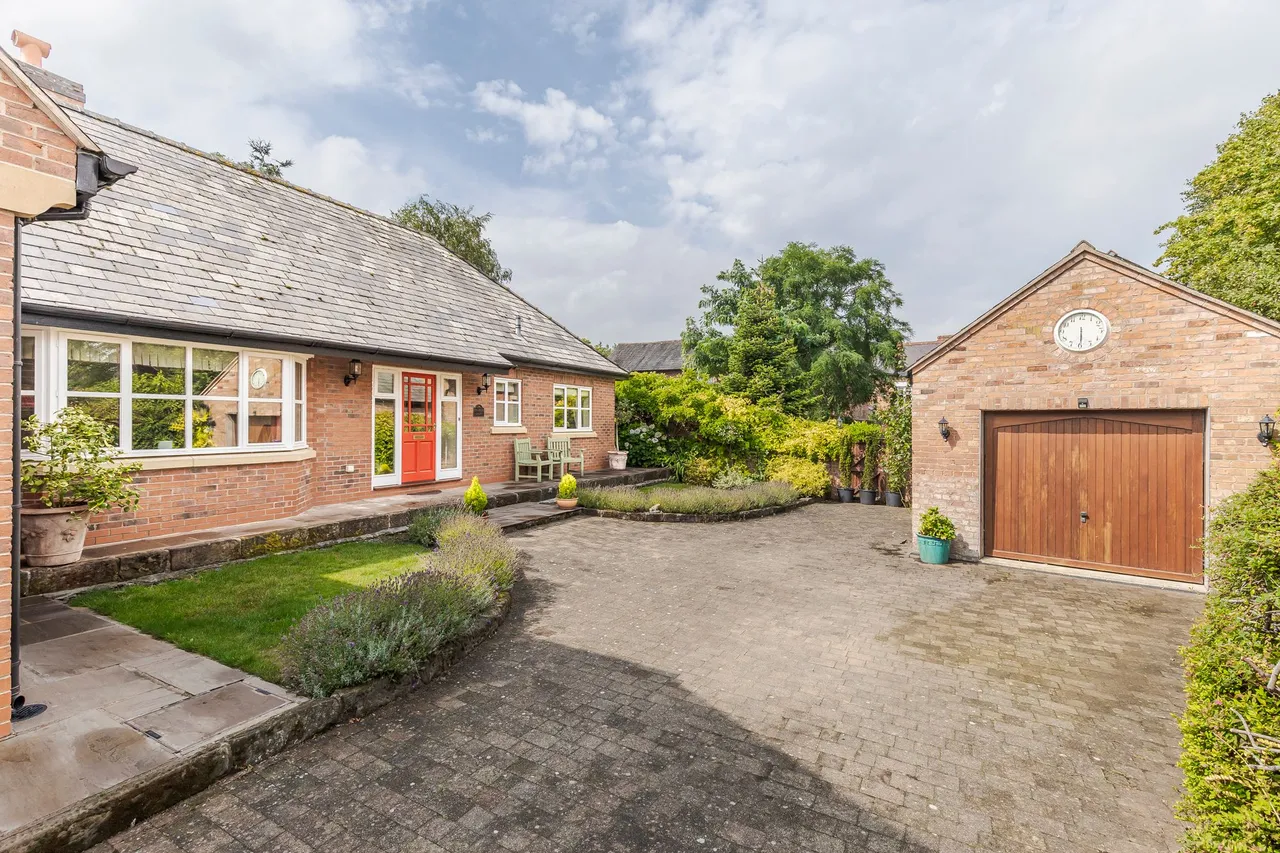 Orchard Close, Tarporley, photo 3