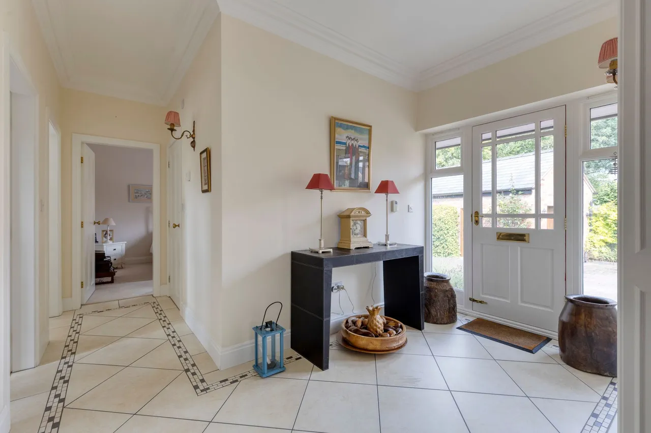 Orchard Close, Tarporley, photo 4