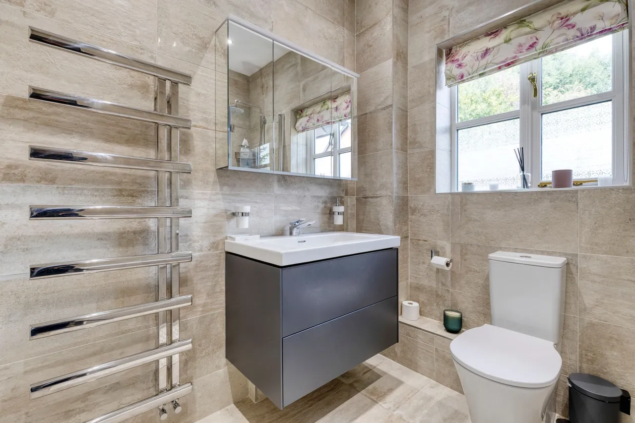 Orchard Close, Tarporley, photo 21