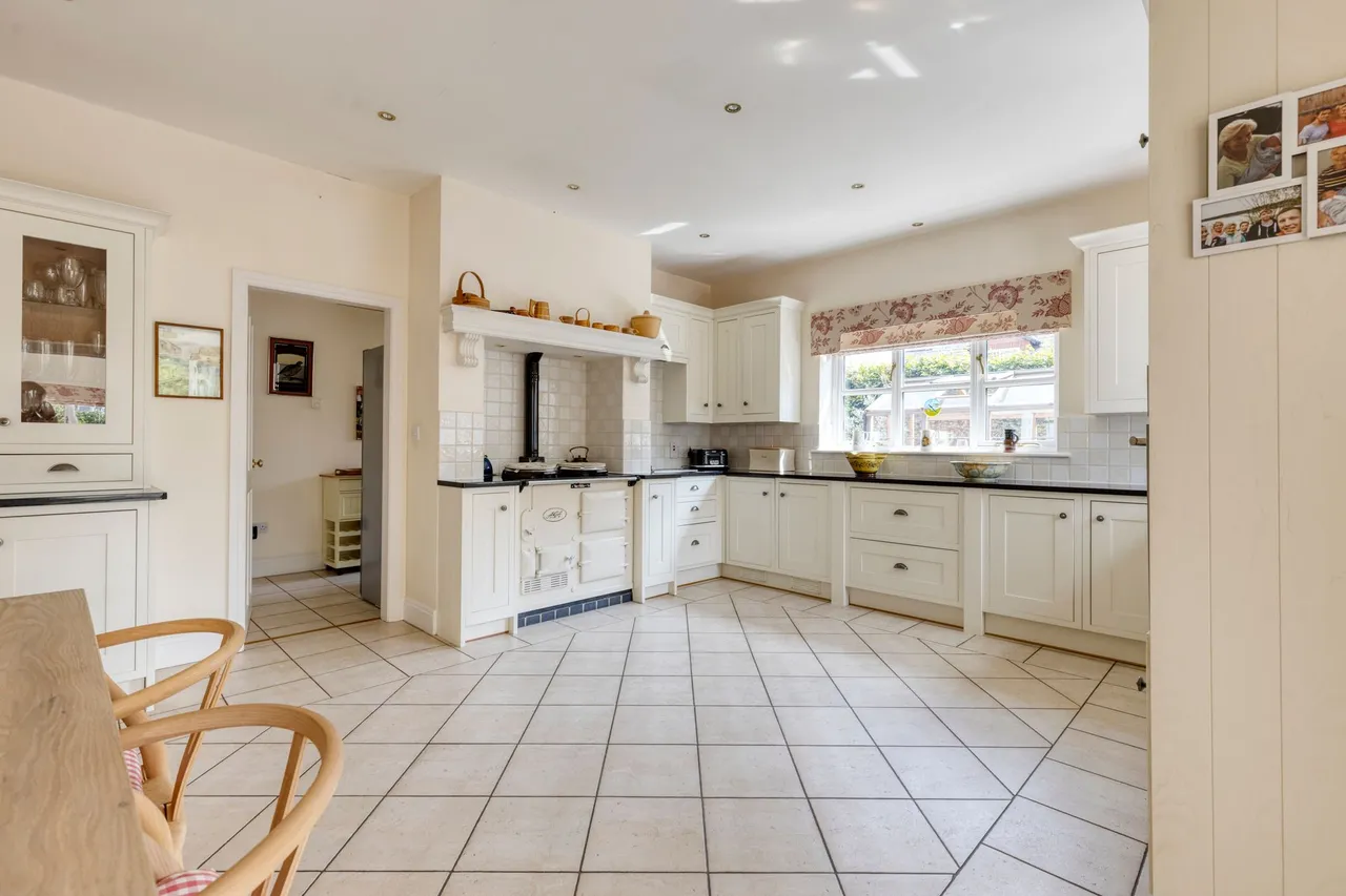 Orchard Close, Tarporley, photo 7
