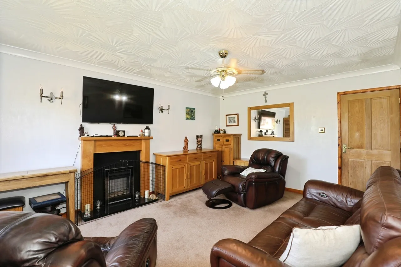 Hanbury Close, CREWE, Cheshire, CW2, photo 4