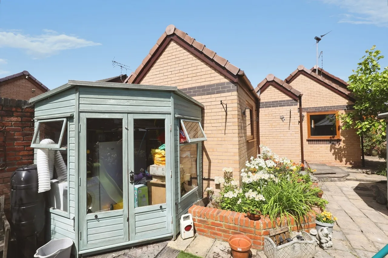 Hanbury Close, CREWE, Cheshire, CW2, photo 17