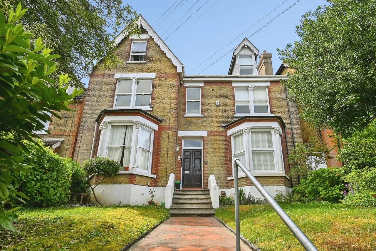 1 bed flat for sale, Watts Avenue, Rochester, ME1