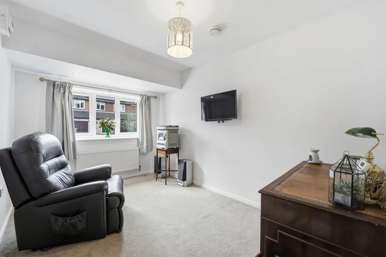 Barnfield Road, Bollington, photo 11