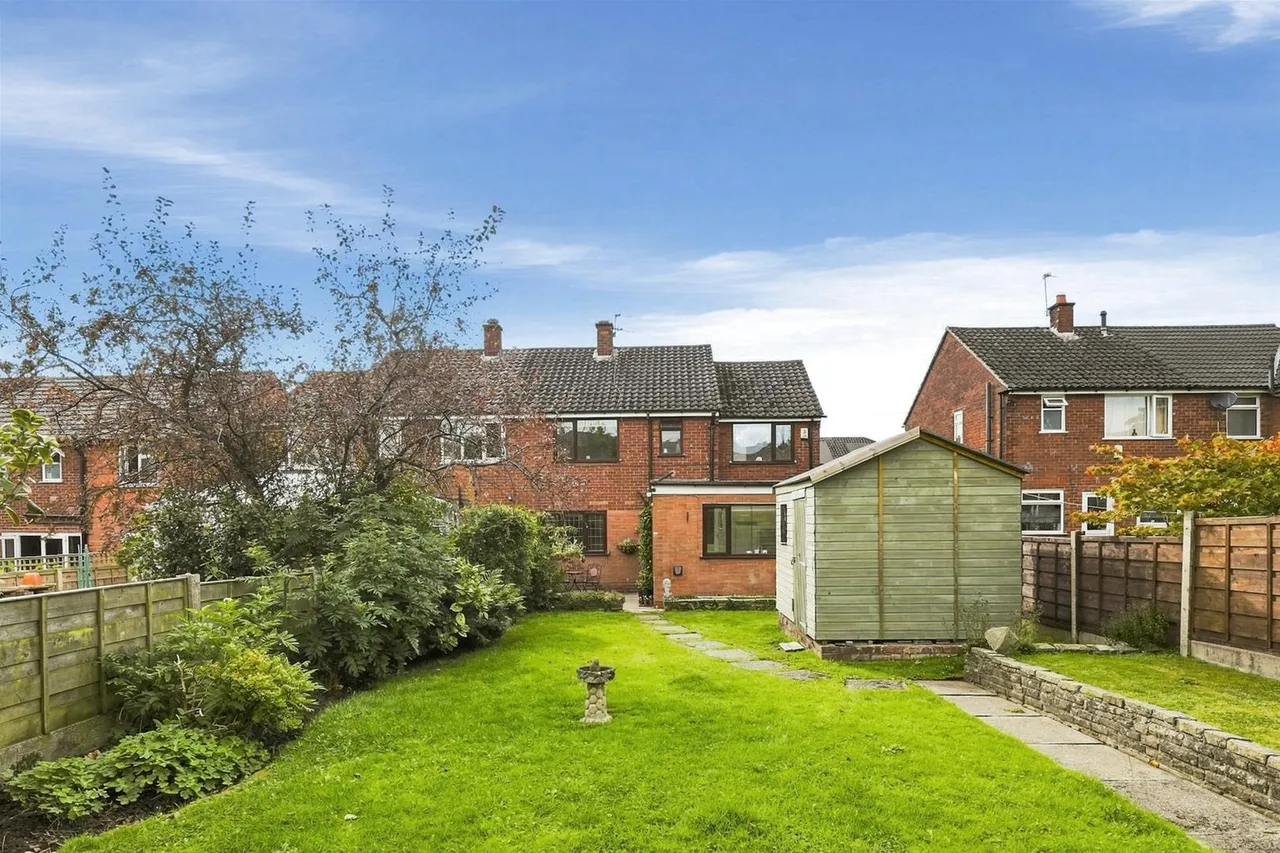 Barnfield Road, Bollington, photo 25