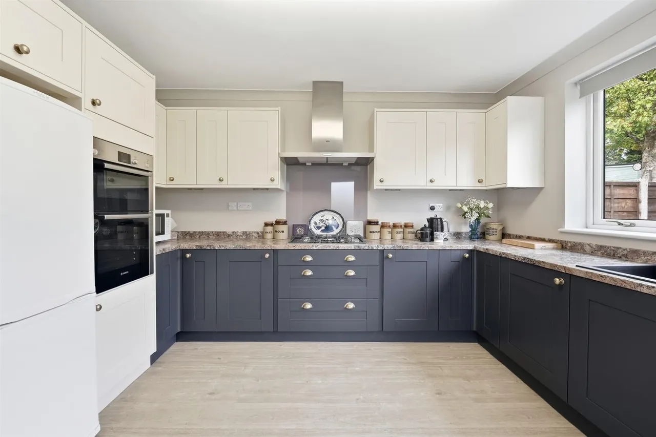 Barnfield Road, Bollington, photo 8
