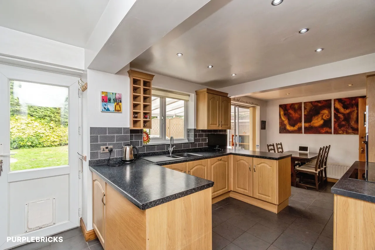 Bembridge Close, Willenhall, WV12, photo 8