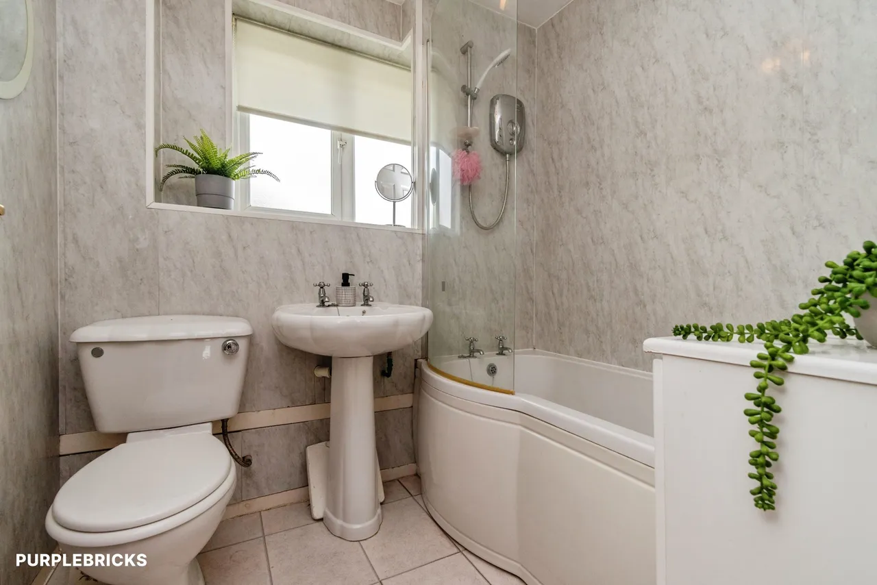 Bembridge Close, Willenhall, WV12, photo 18