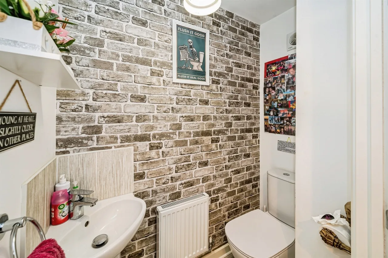 Barge Crescent, Broughton, HP22, photo 22
