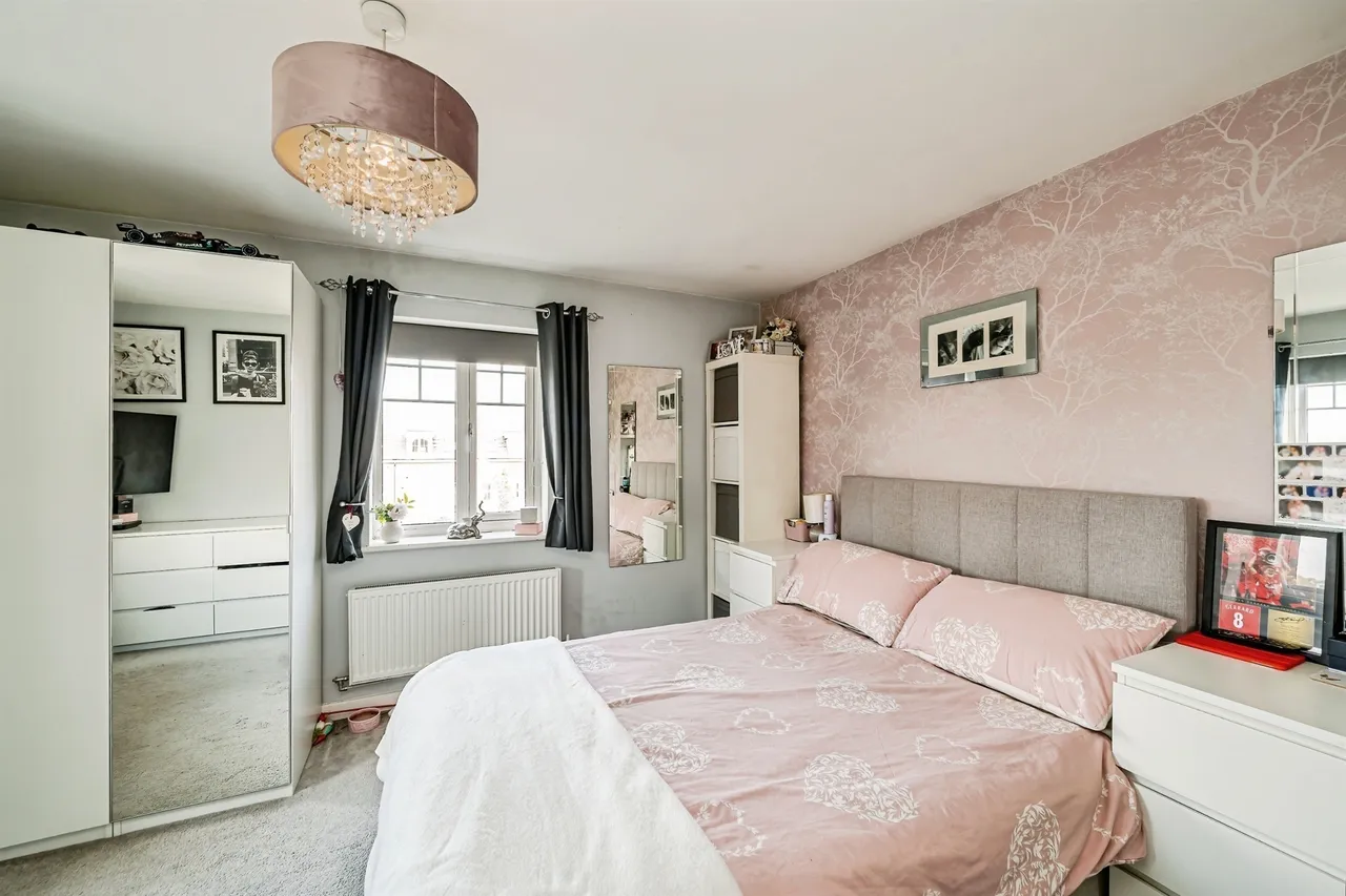 Barge Crescent, Broughton, HP22, photo 8