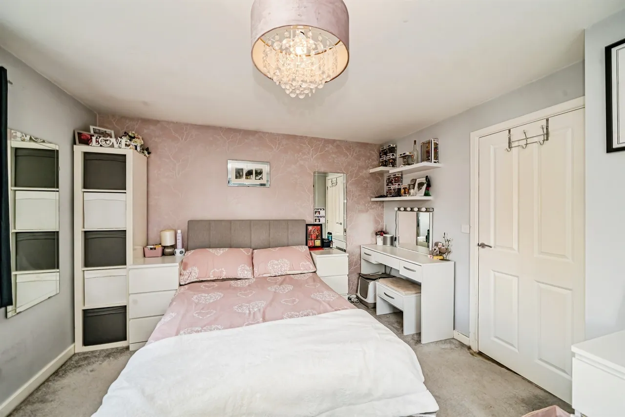 Barge Crescent, Broughton, HP22, photo 15