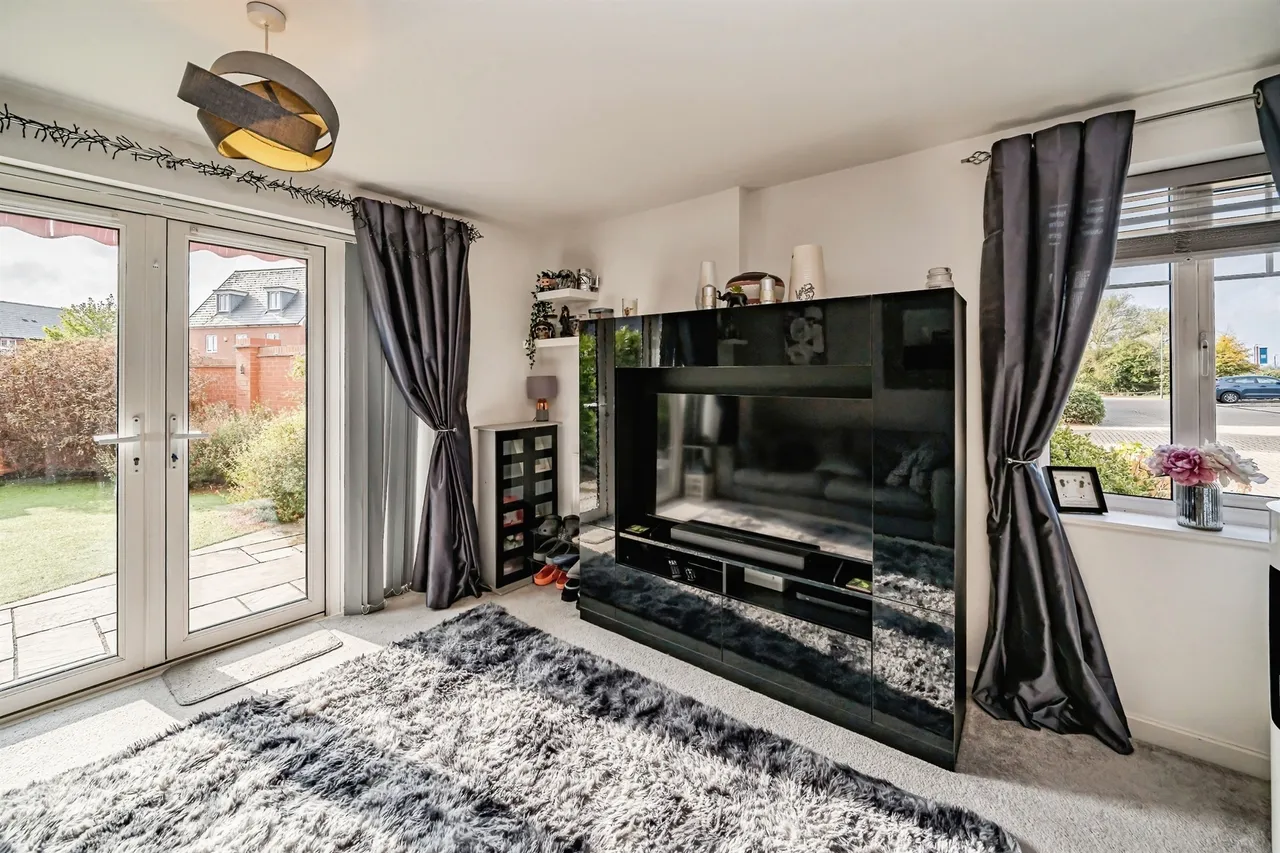 Barge Crescent, Broughton, HP22, photo 23